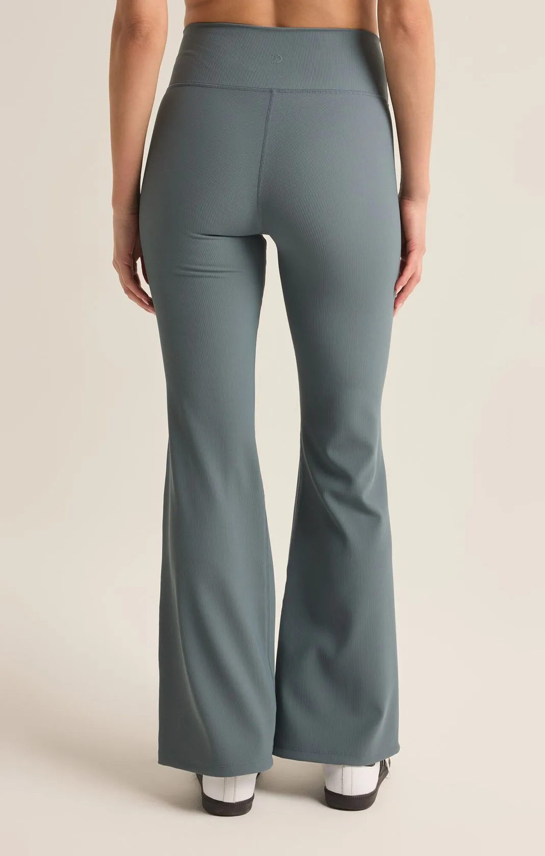 Studio Flare Legging